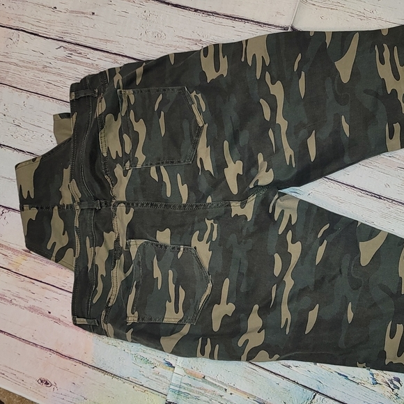 Army overalls worn 2 times - Picture 6 of 9